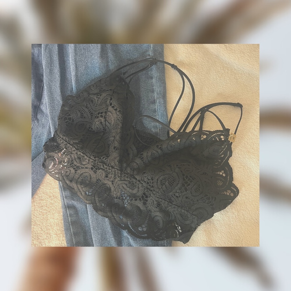 VICTORIA SECRET BRALETTE & BALLOON JEANS SET